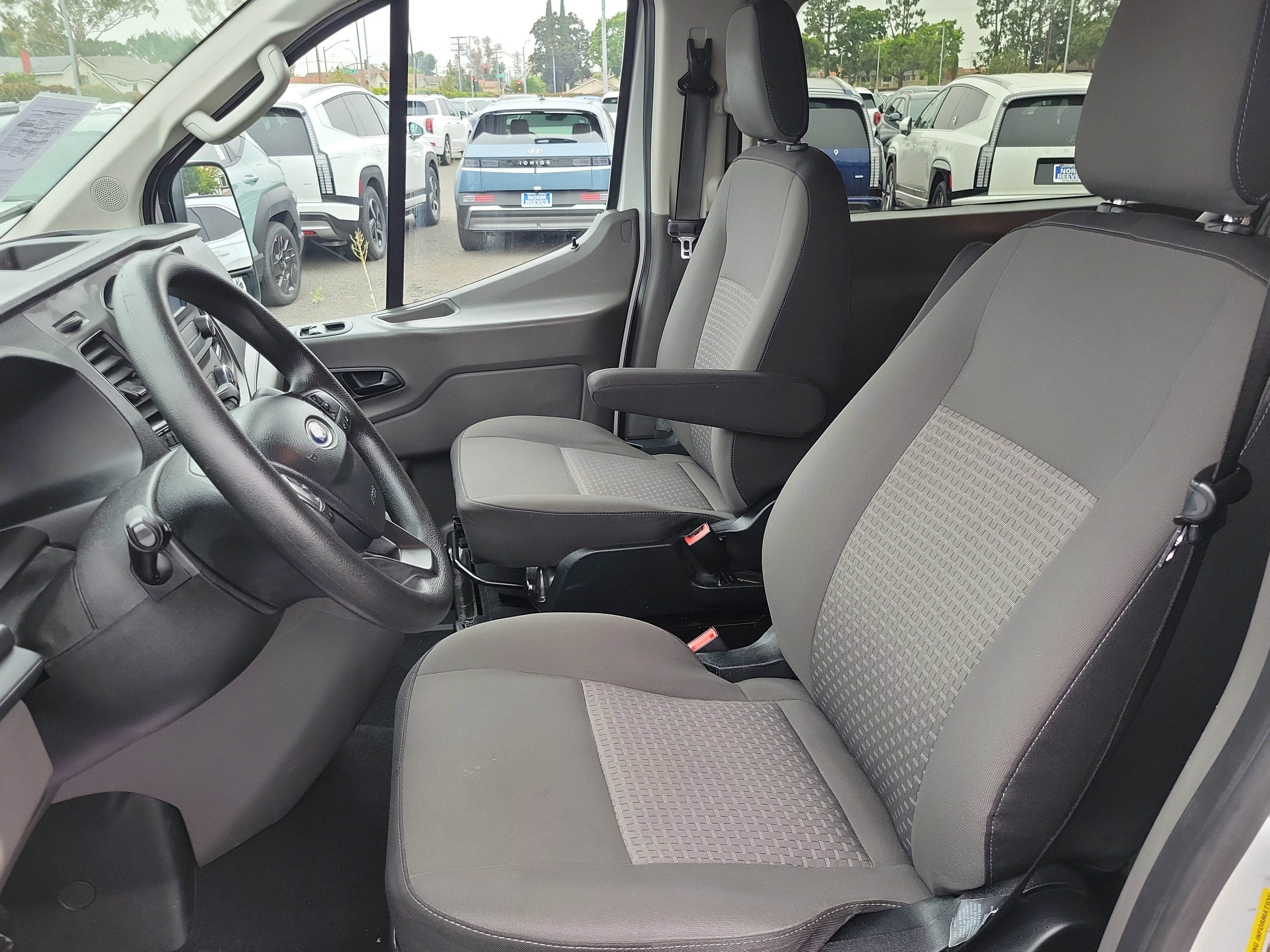 Used 2020 Ford Transit 150 XLT RWD image 11