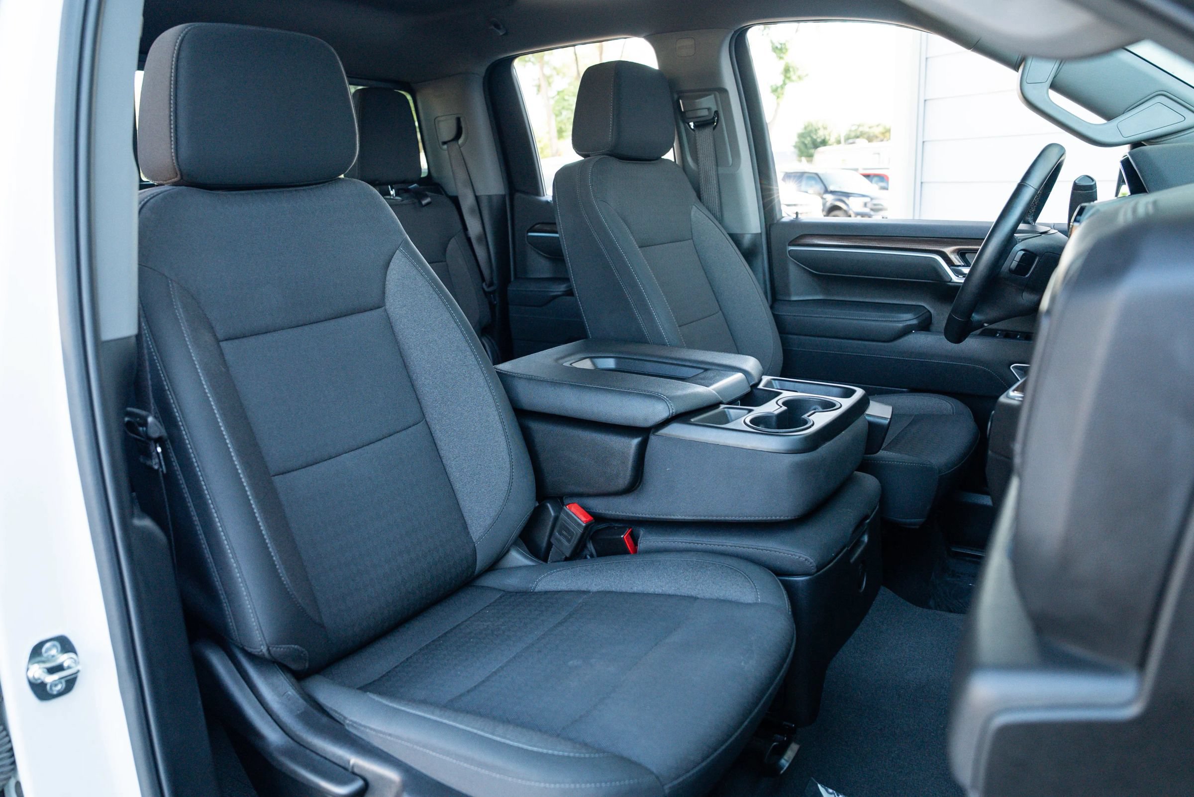 Used 2025 Chevrolet Silverado 1500 LT w/ LPO, Dark Essentials Package AWD/4WD image 30