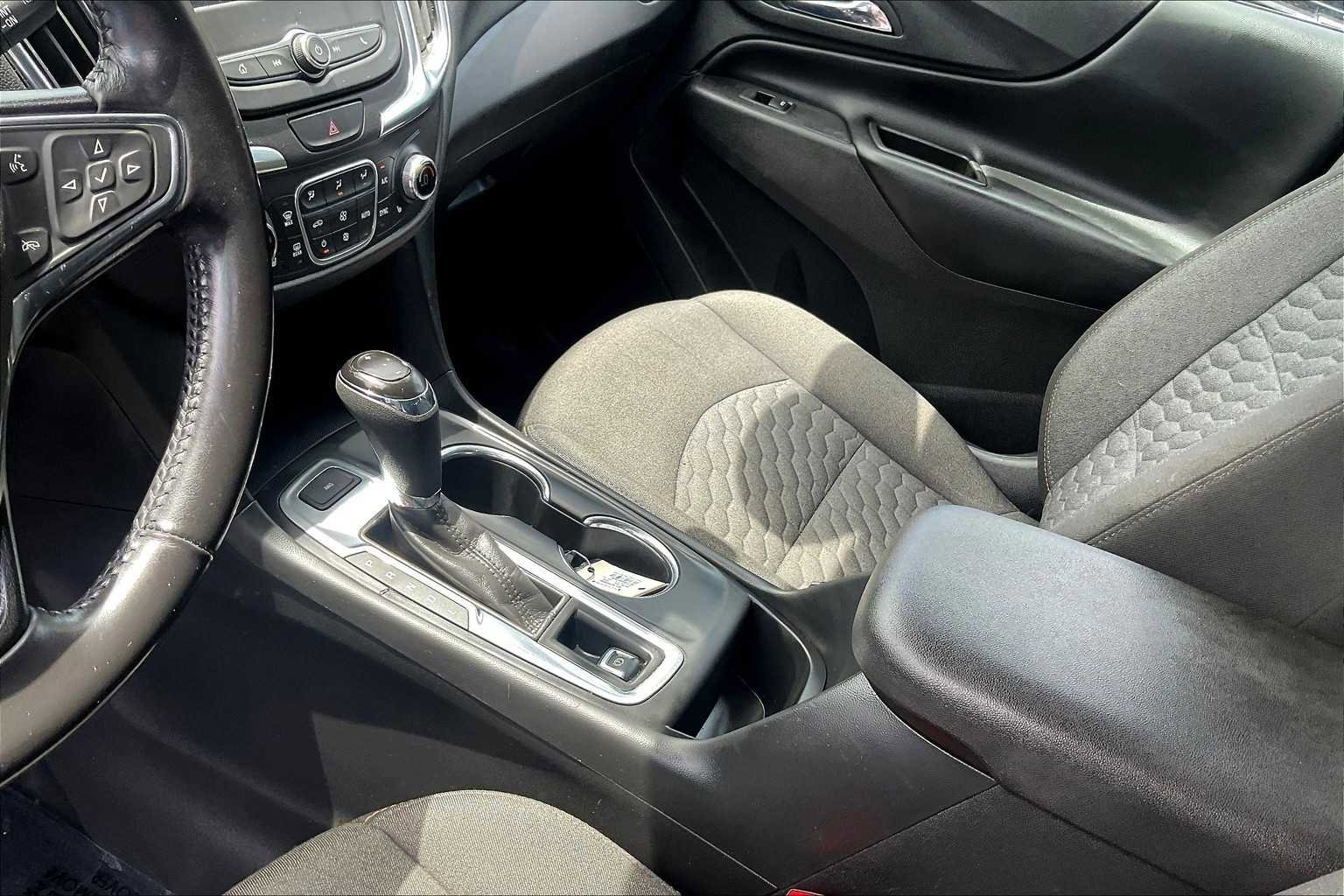 Used 2020 Chevrolet Equinox LT image 16