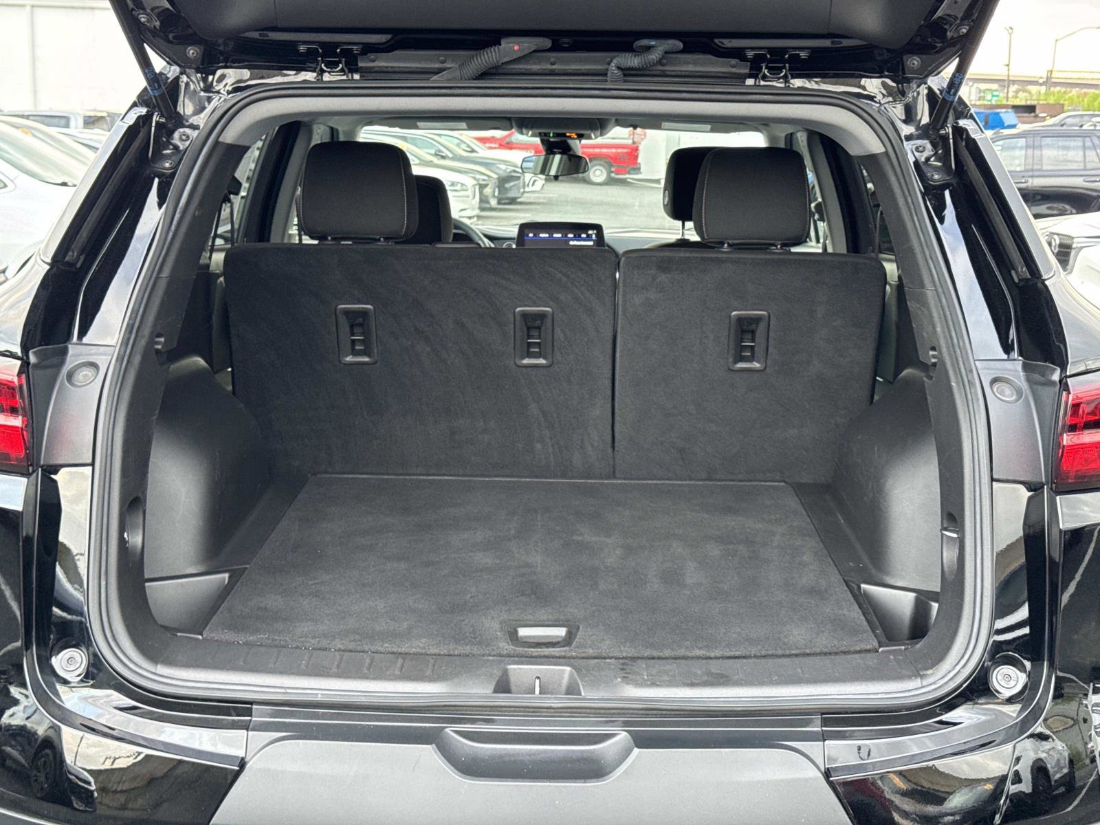 Used 2025 Chevrolet Blazer LT image 17