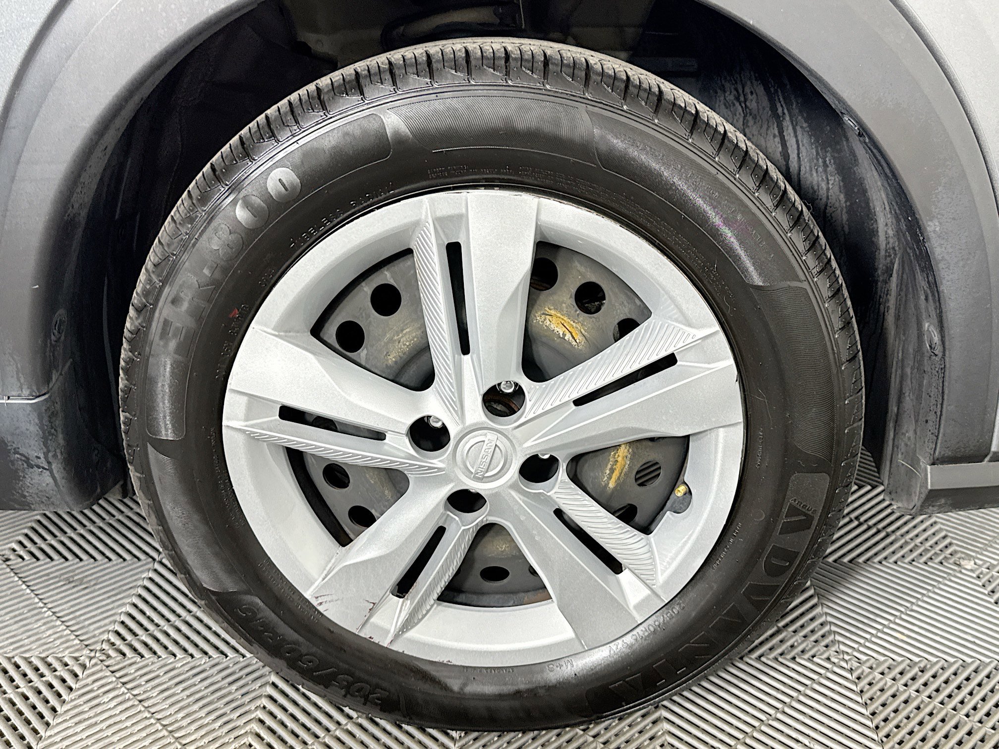 Used 2022 Nissan Kicks S image 31