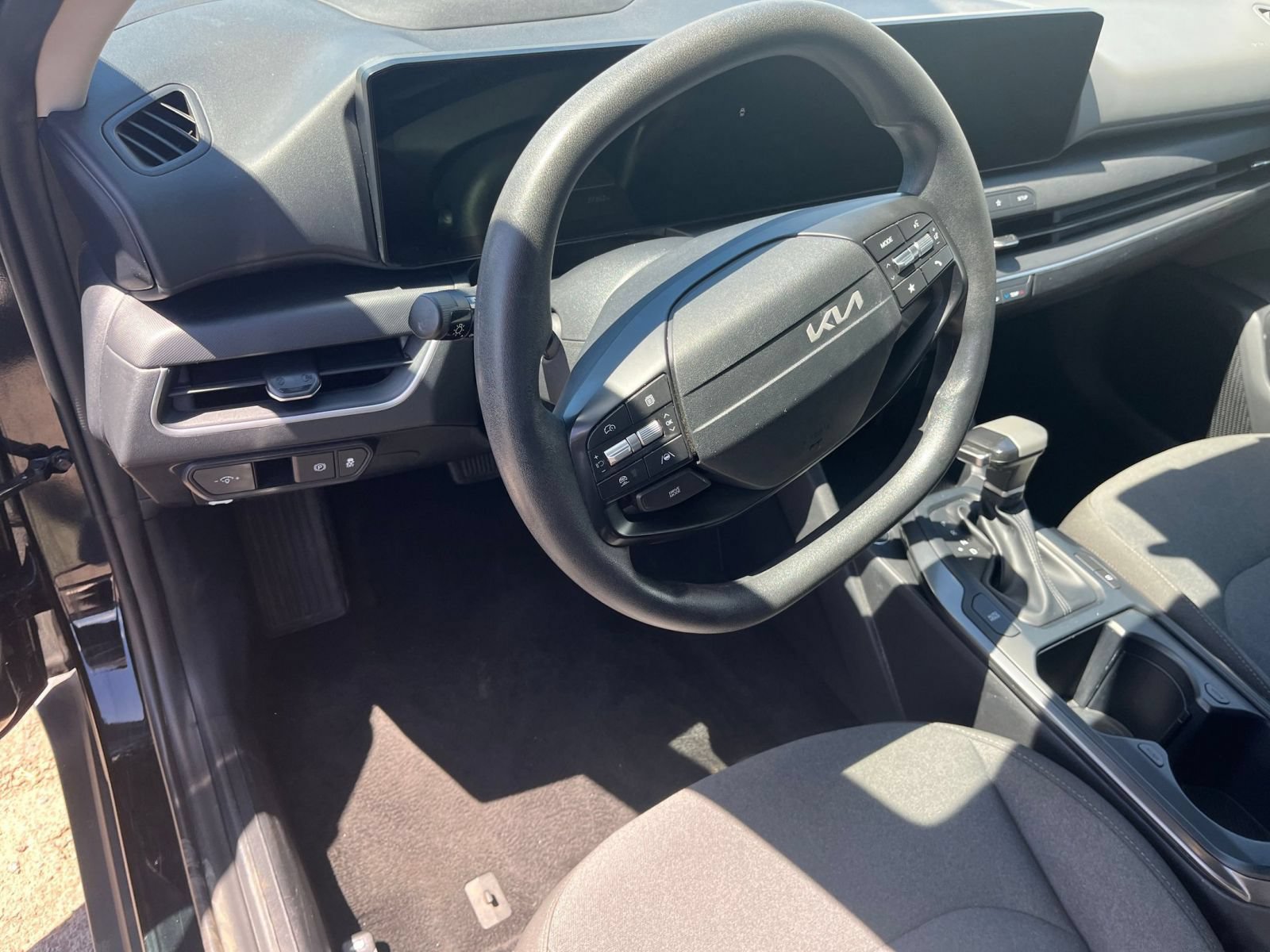 Used 2025 Kia K4 FWD image 60