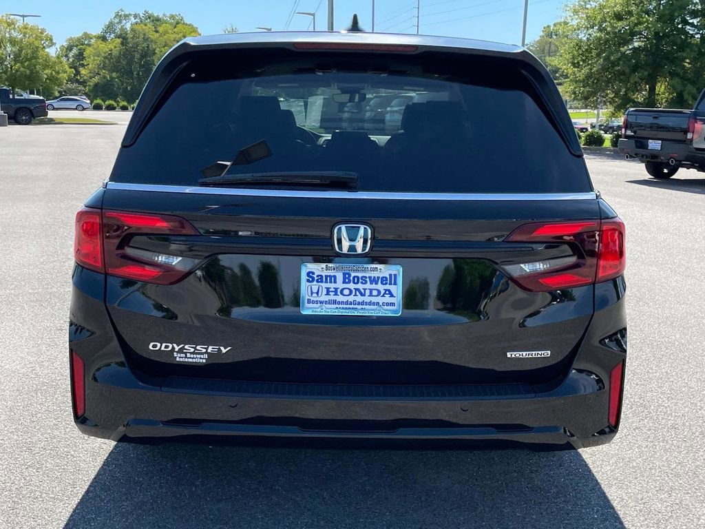 New 2025 Honda Odyssey Touring image 4