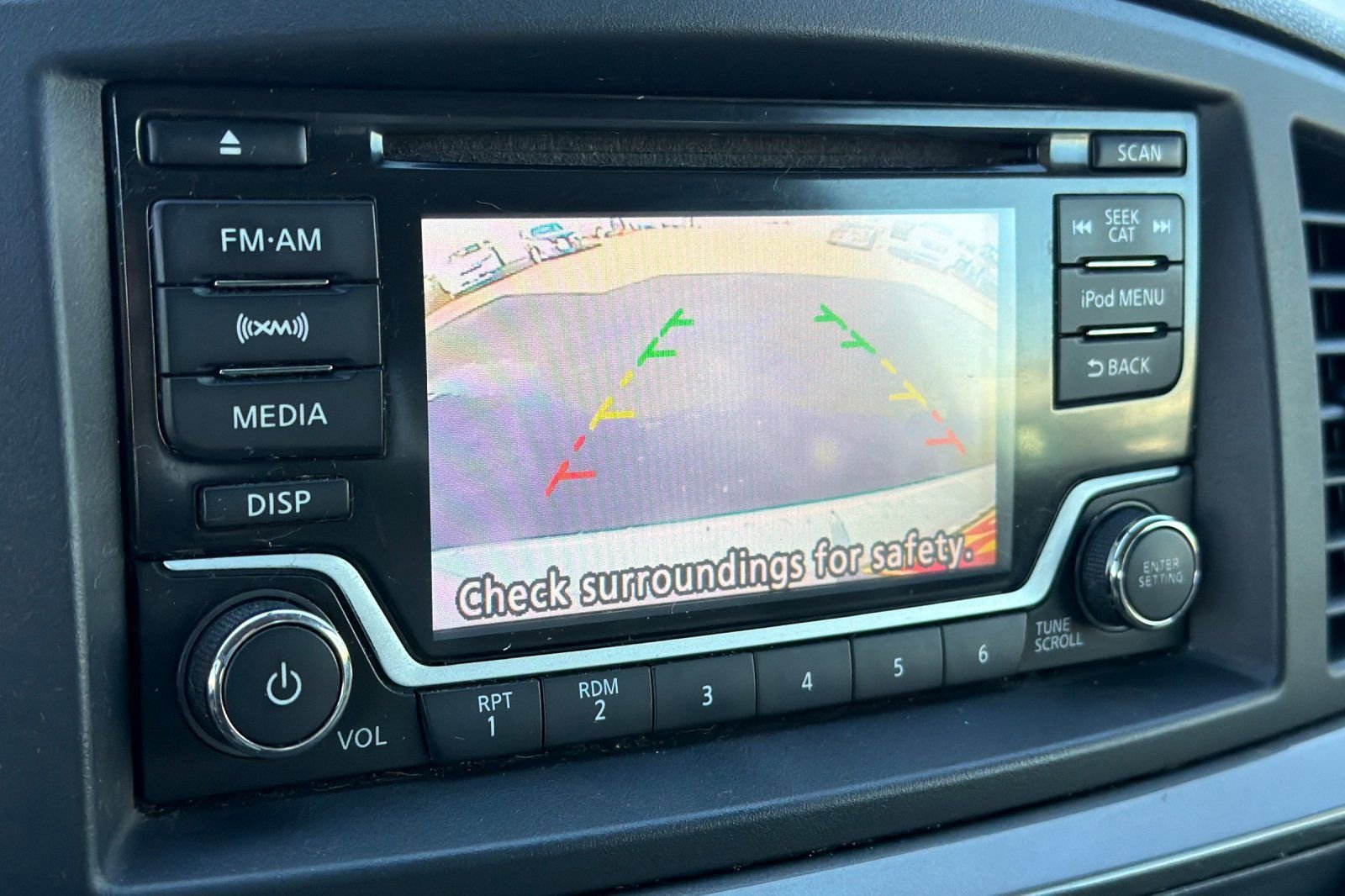 Used 2015 Nissan Quest SV image 19