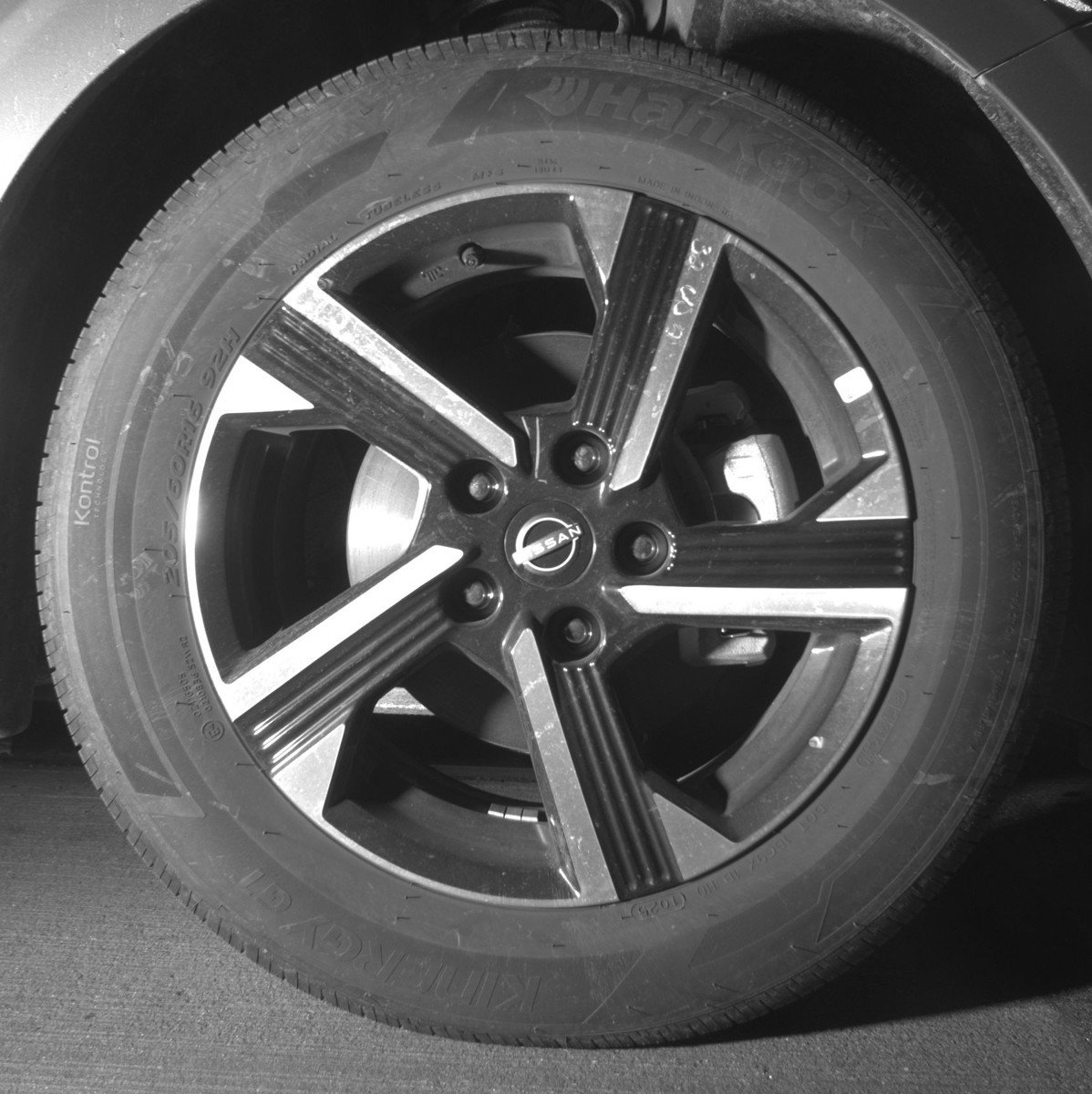 Used 2025 Nissan Sentra SV image 13