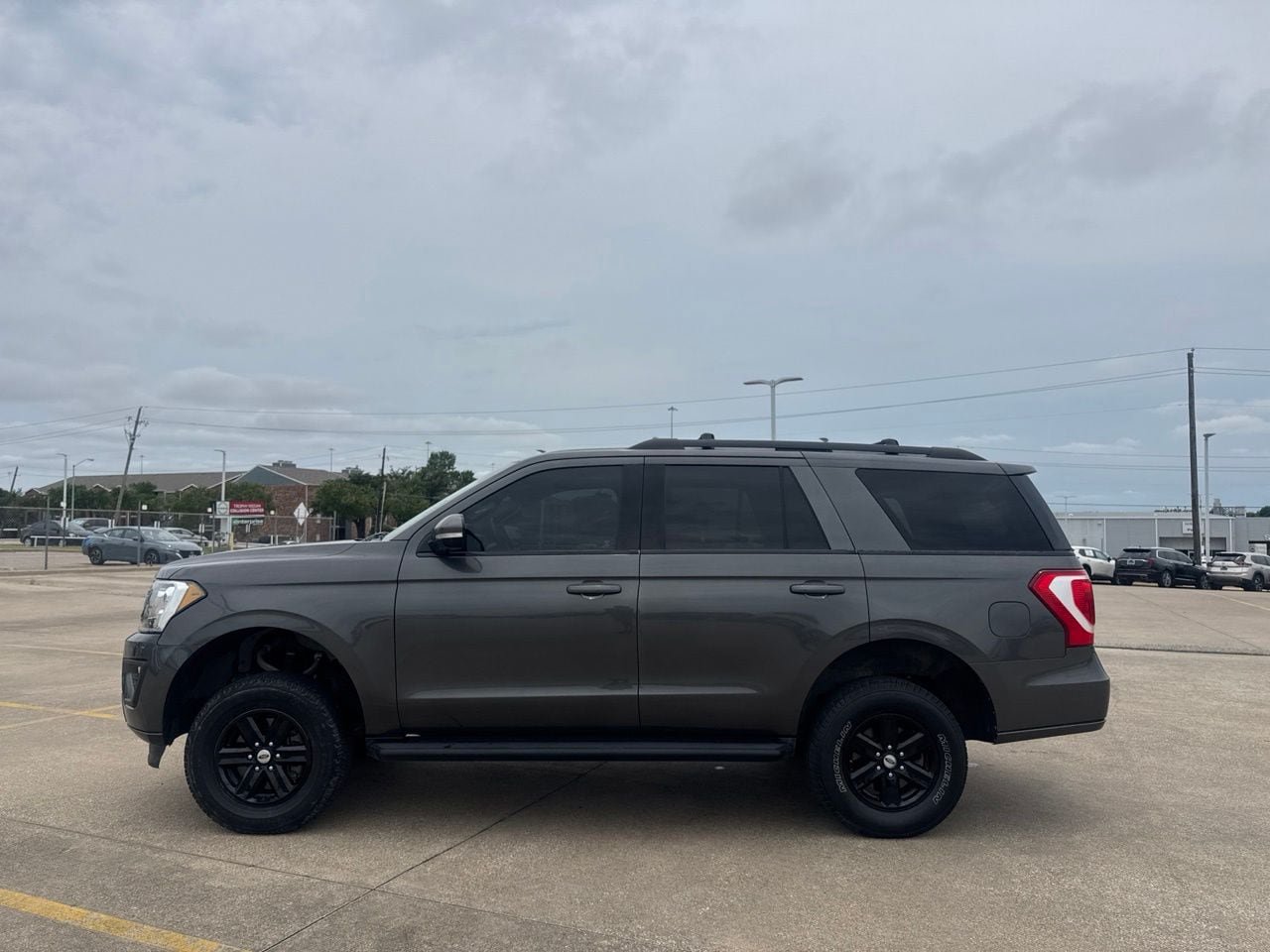 Used 2019 Ford Expedition XLT w/ Equipment Group 201A RWD image 14