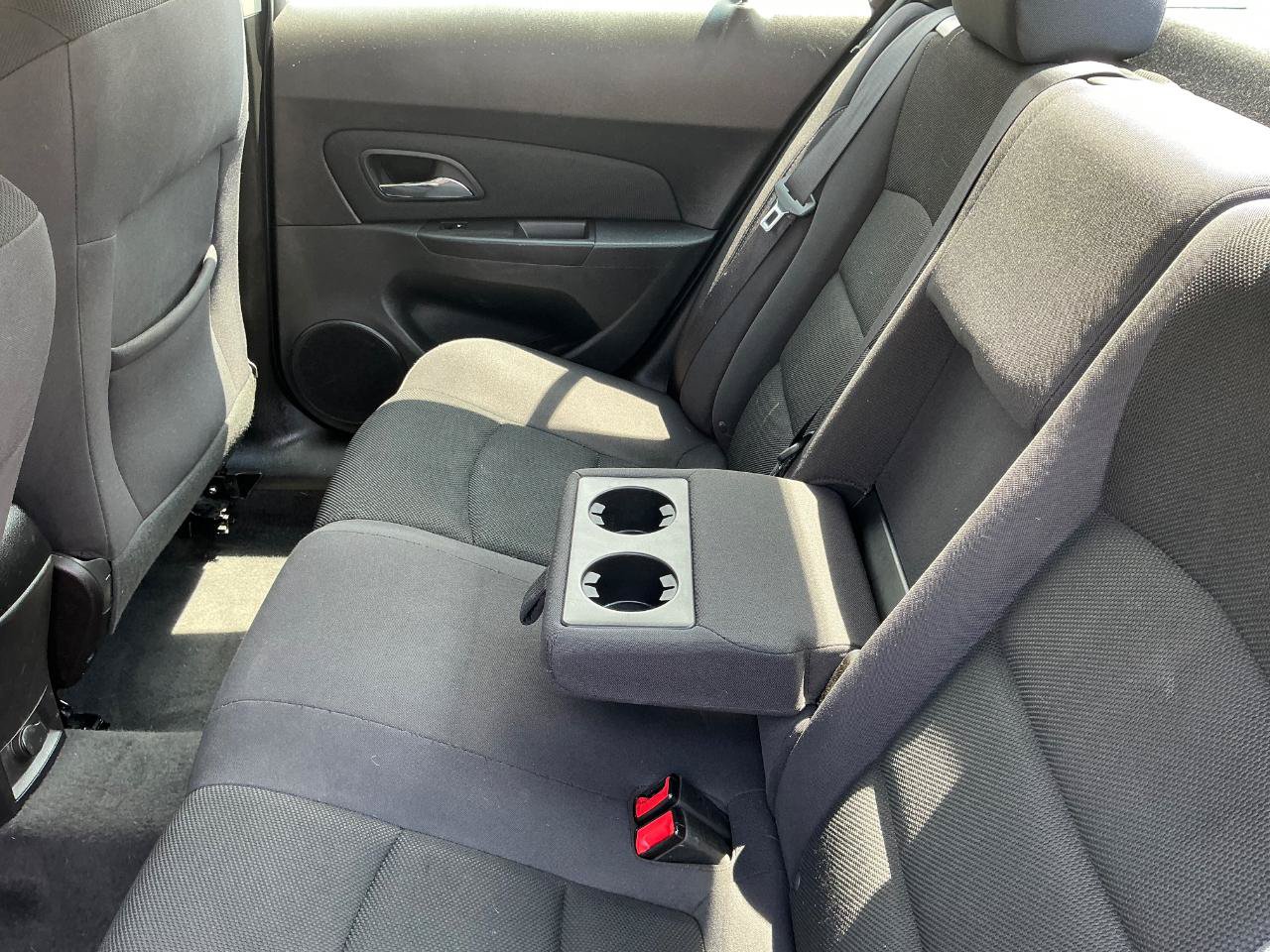 Used 2015 Chevrolet Cruze LT FWD image 12