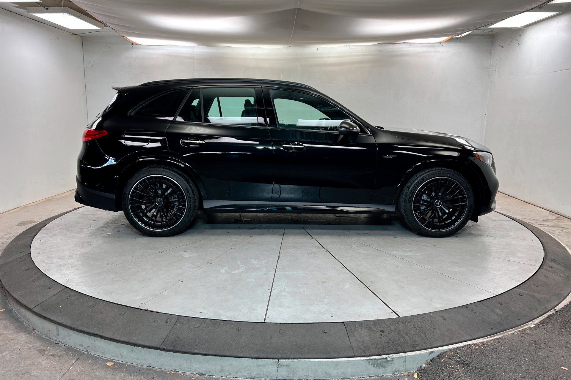 New 2026 Mercedes-Benz GLC 43 AMG 4MATIC image 6