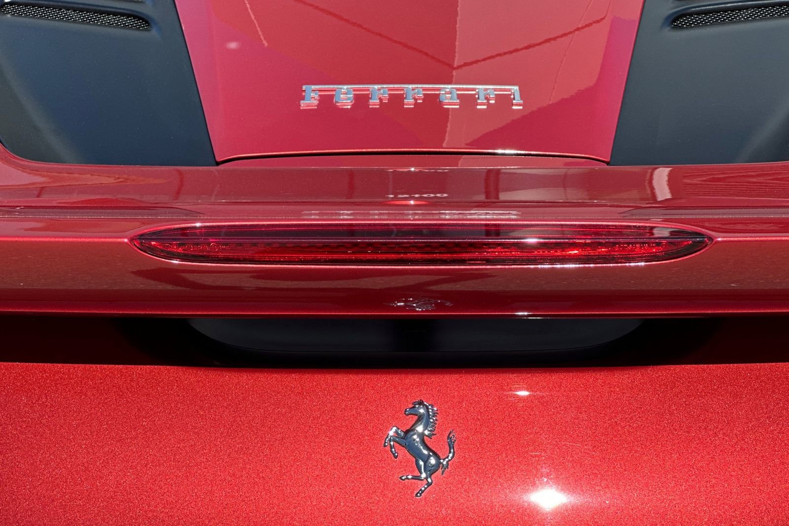 Used 2022 Ferrari F8 Tributo RWD image 36
