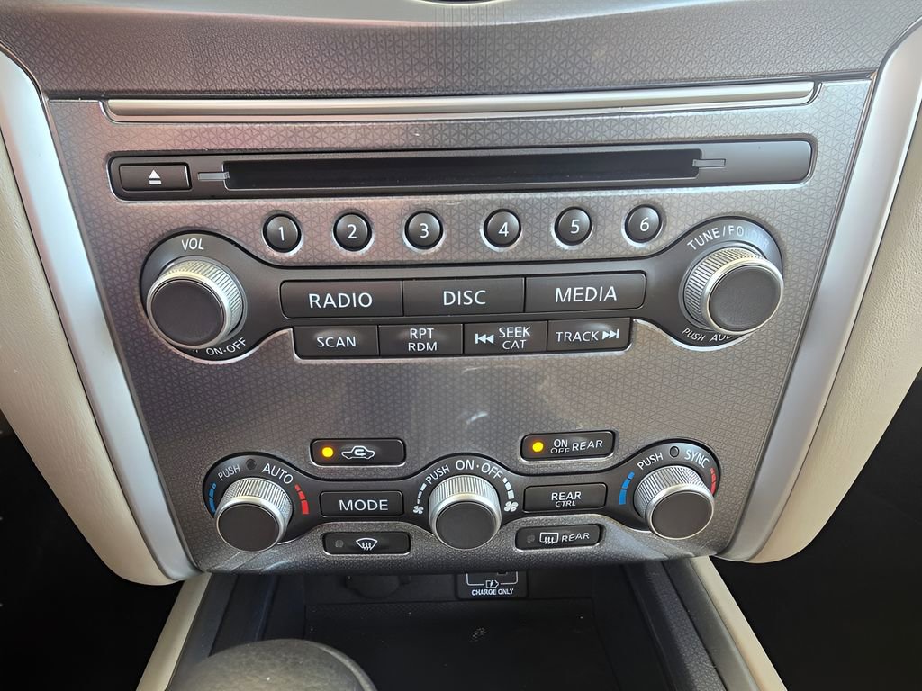 Used 2019 Nissan Pathfinder SL FWD image 39