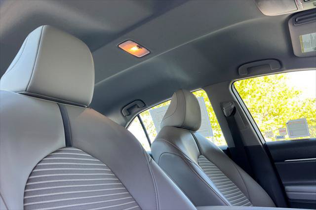 Certified 2022 Toyota Camry SE FWD image 16