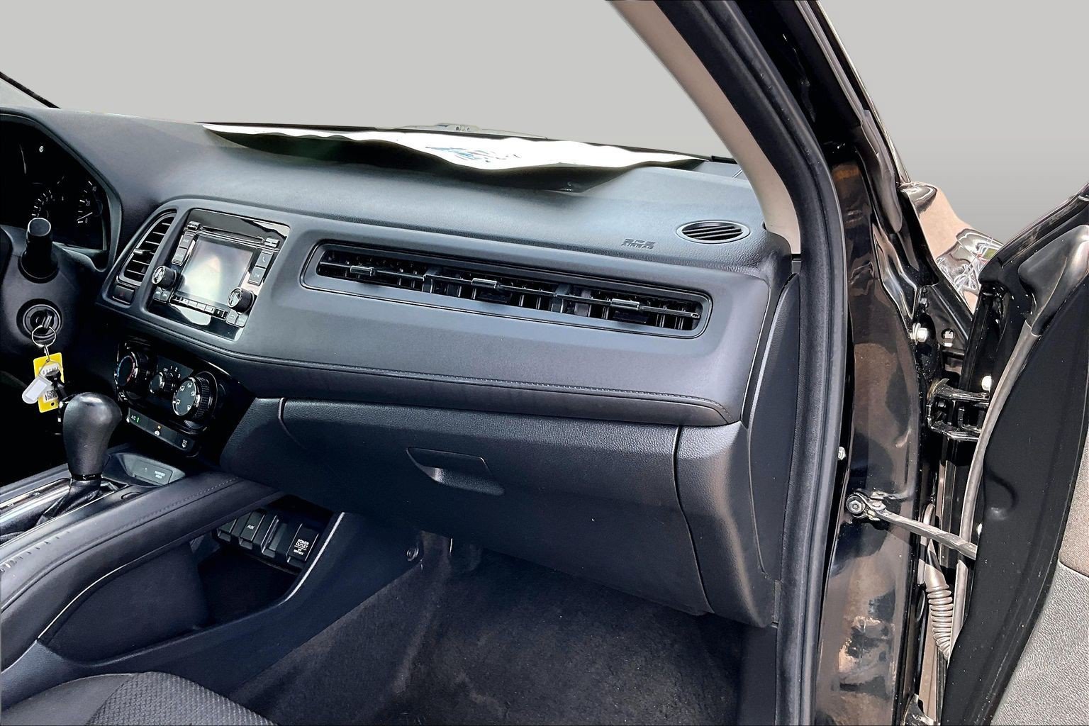 Used 2016 Honda HR-V LX image 14