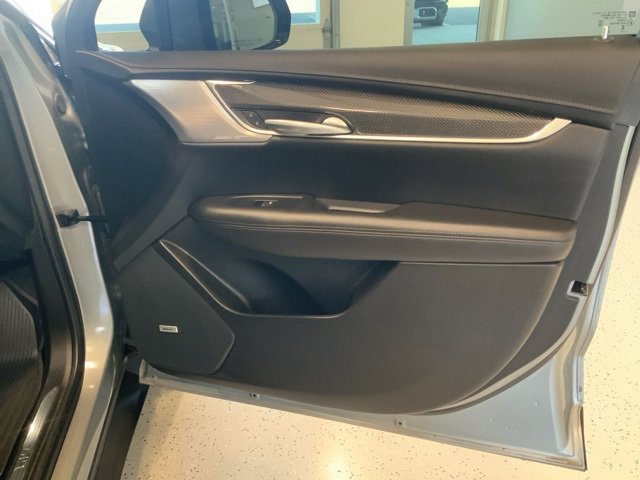 Used 2024 Cadillac XT5 Sportv w/ LPO, Floor Liner Package image 43
