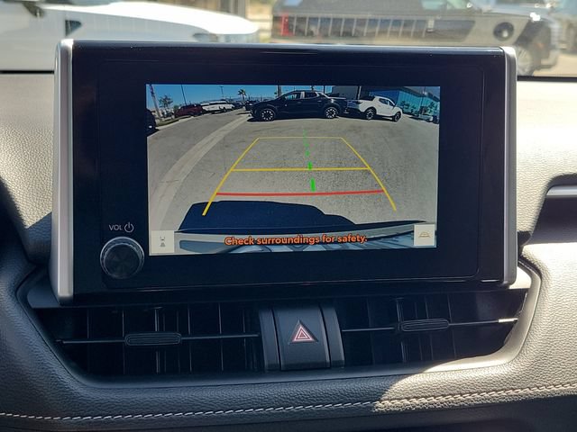 Used 2025 Toyota RAV4 XLE AWD/4WD image 12