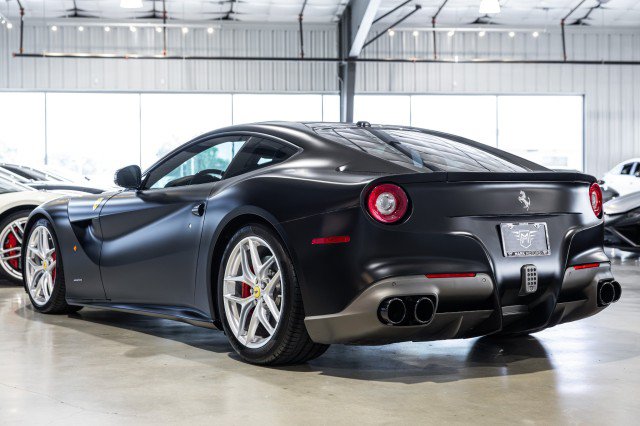 Used 2014 Ferrari F12 Berlinetta RWD image 4