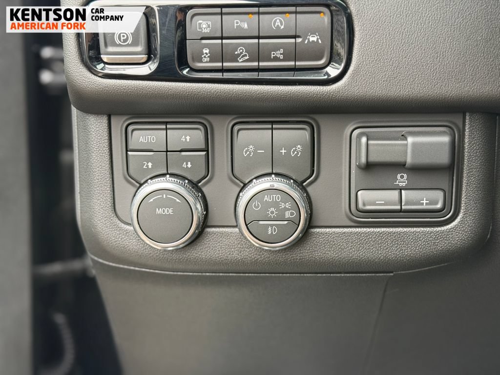 Used 2026 GMC Yukon Elevation AWD/4WD image 25