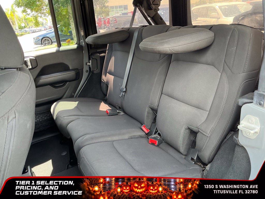 Used 2023 Jeep Wrangler Unlimited Sahara w/ Cold Weather Group AWD/4WD image 25