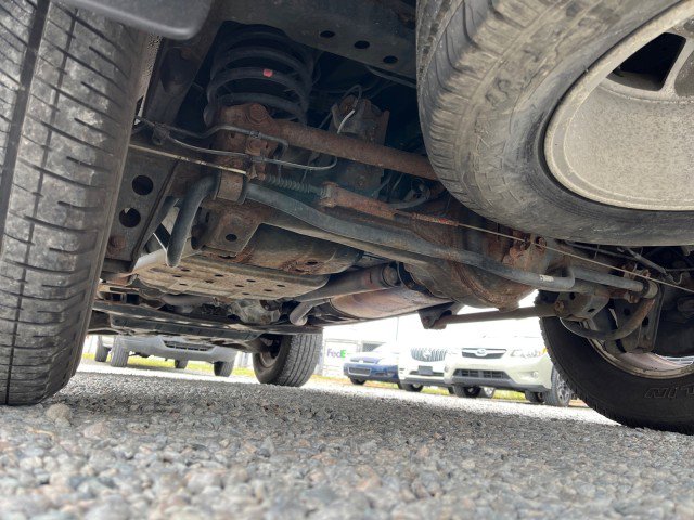 Used 2005 Toyota Land Cruiser AWD/4WD image 28