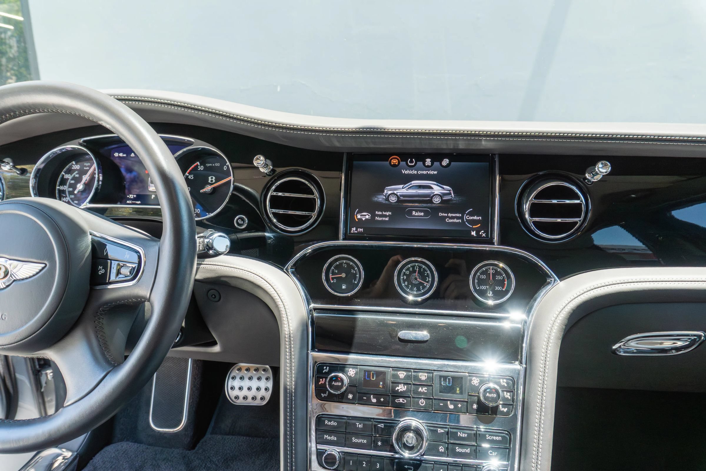 Used 2020 Bentley Mulsanne RWD image 71