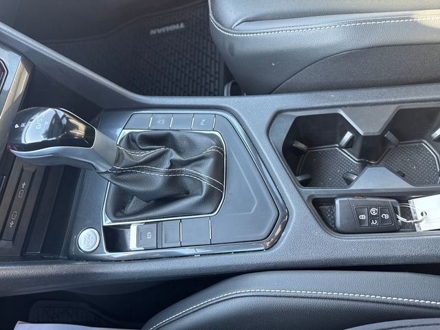 Used 2024 Volkswagen Tiguan SE R-Line image 25