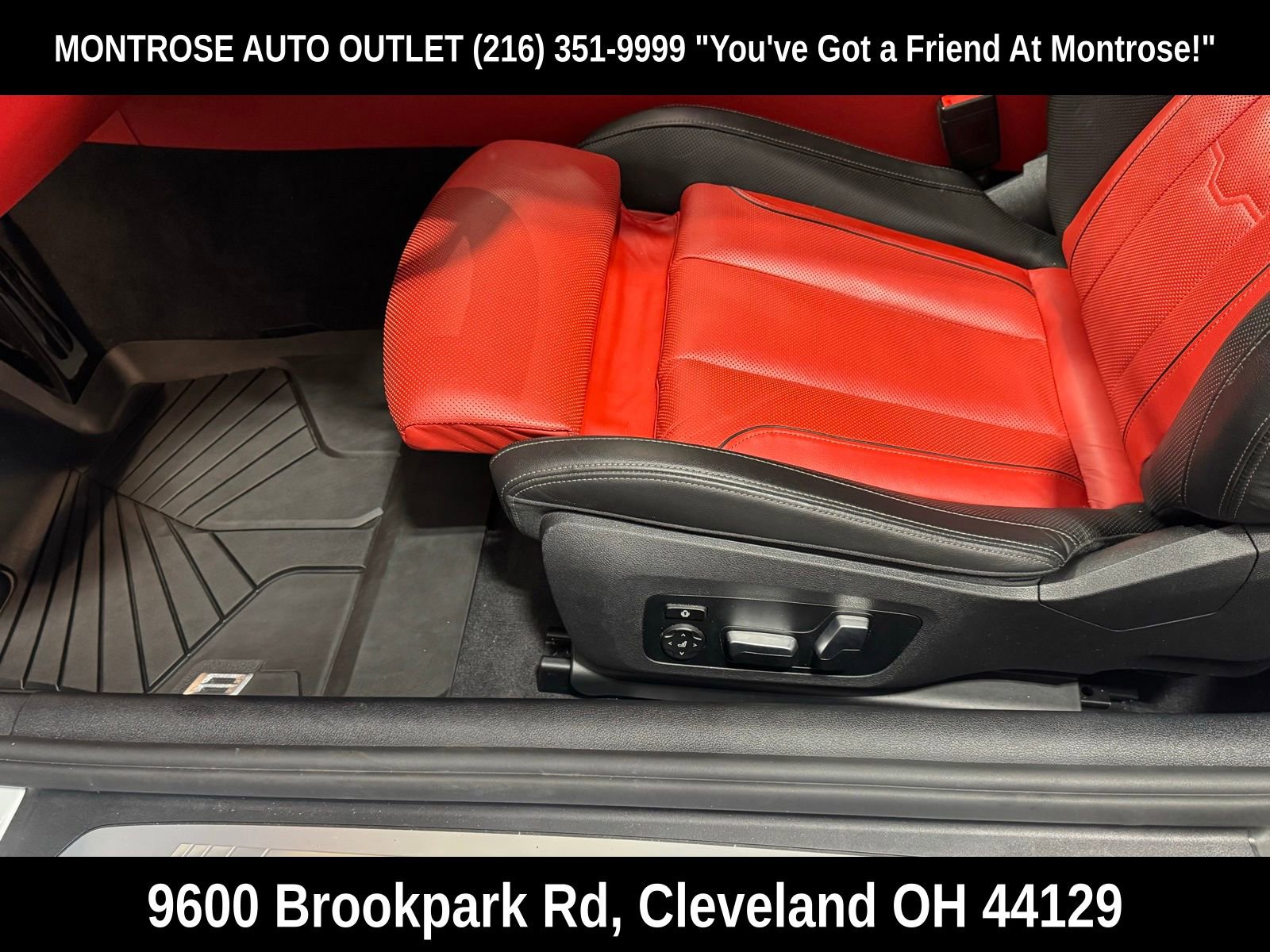 Used 2019 BMW M850i xDrive Convertible w/ M Carbon Exterior Package AWD/4WD image 16