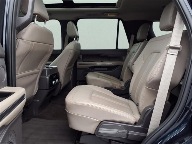 Used 2021 Ford Expedition Limited image 13