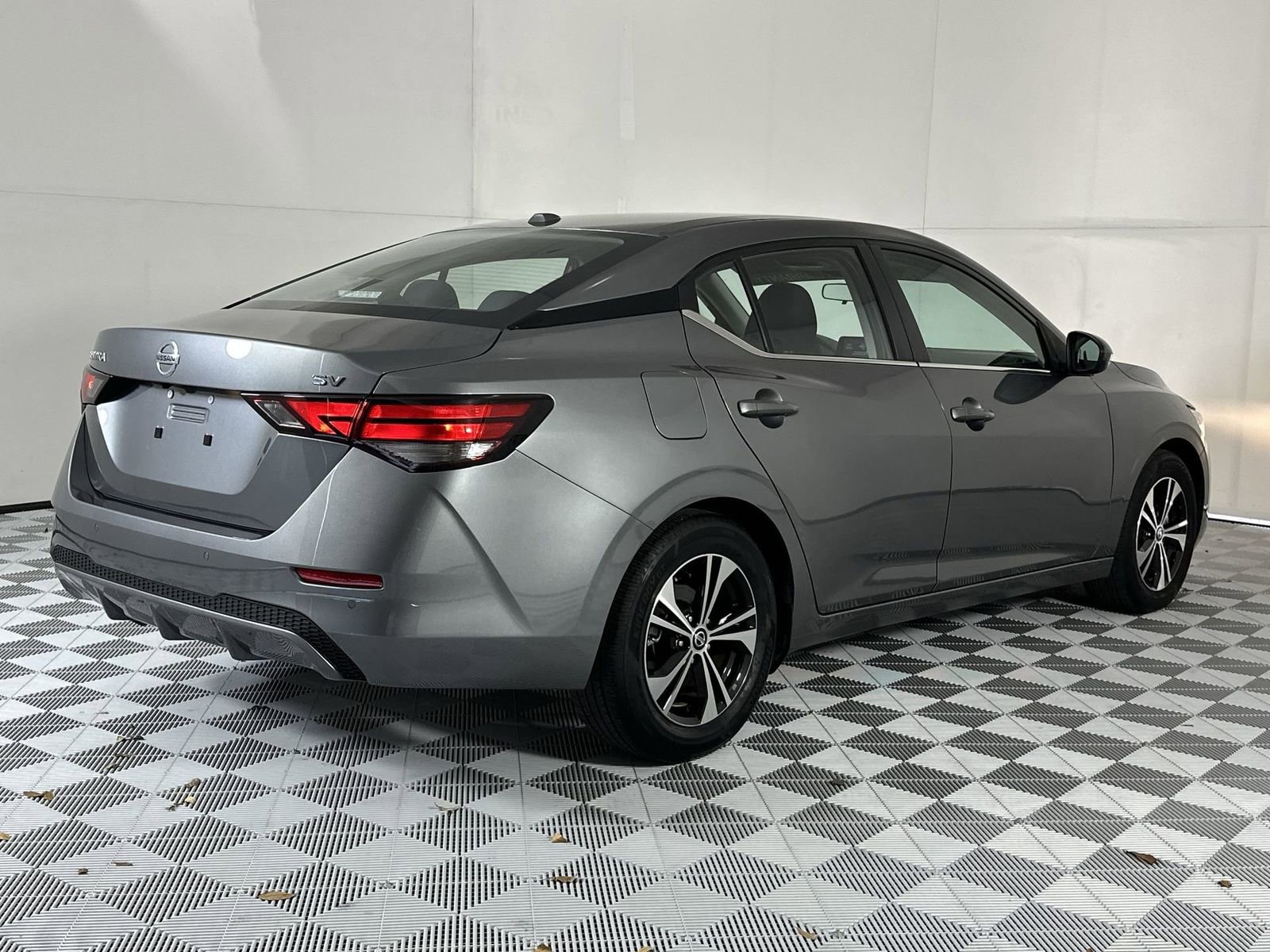 Used 2023 Nissan Sentra SV image 8