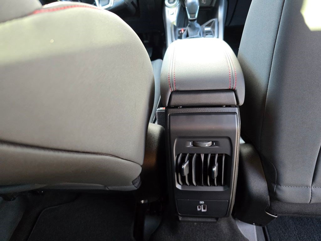 Used 2024 Dodge Hornet R/T w/ Tech Pack w/o Parking AWD/4WD image 32