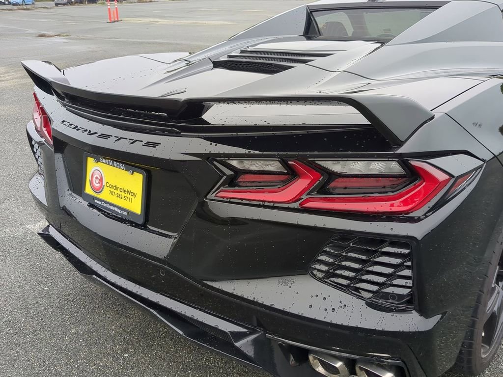 Used 2021 Chevrolet Corvette Stingray Premium Conv w/ Z51 Performance Package image 21