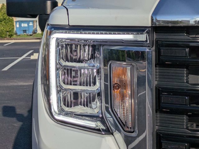 Used 2022 GMC Sierra 2500 Pro w/ Convenience Package RWD image 9
