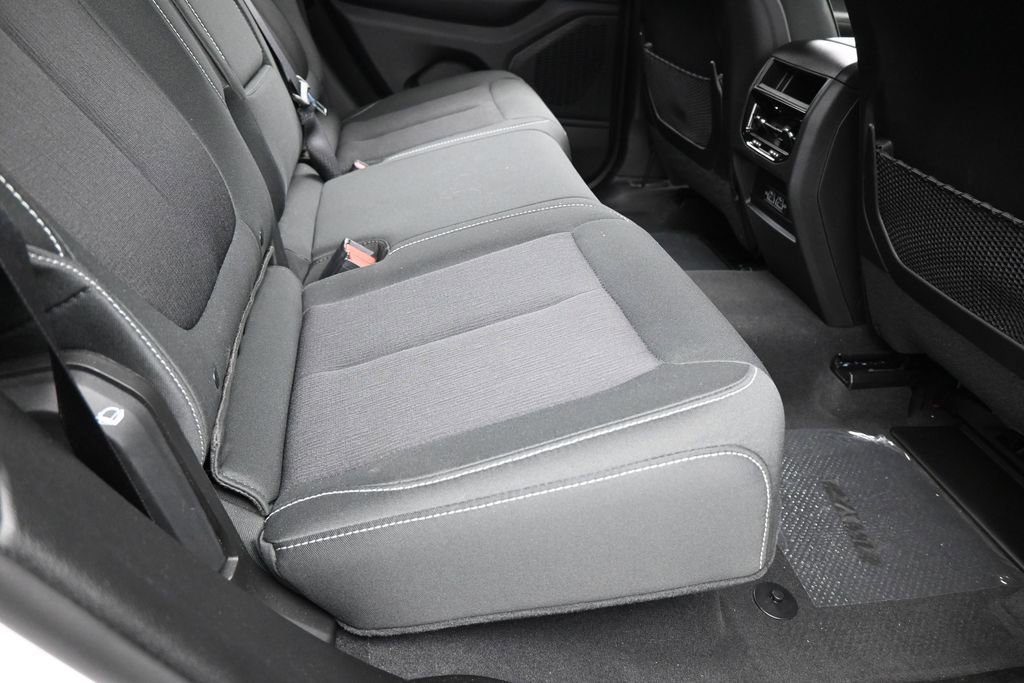 Used 2025 Jeep Grand Cherokee Laredo X RWD image 36