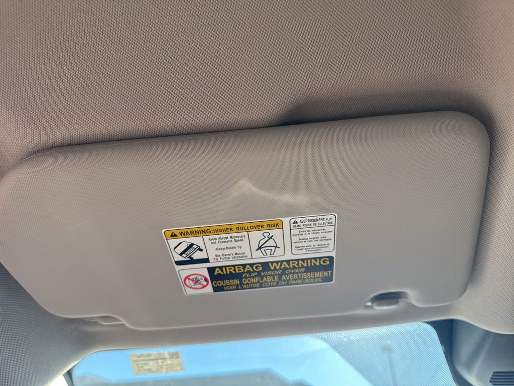 Used 2025 Nissan Rogue SV image 16