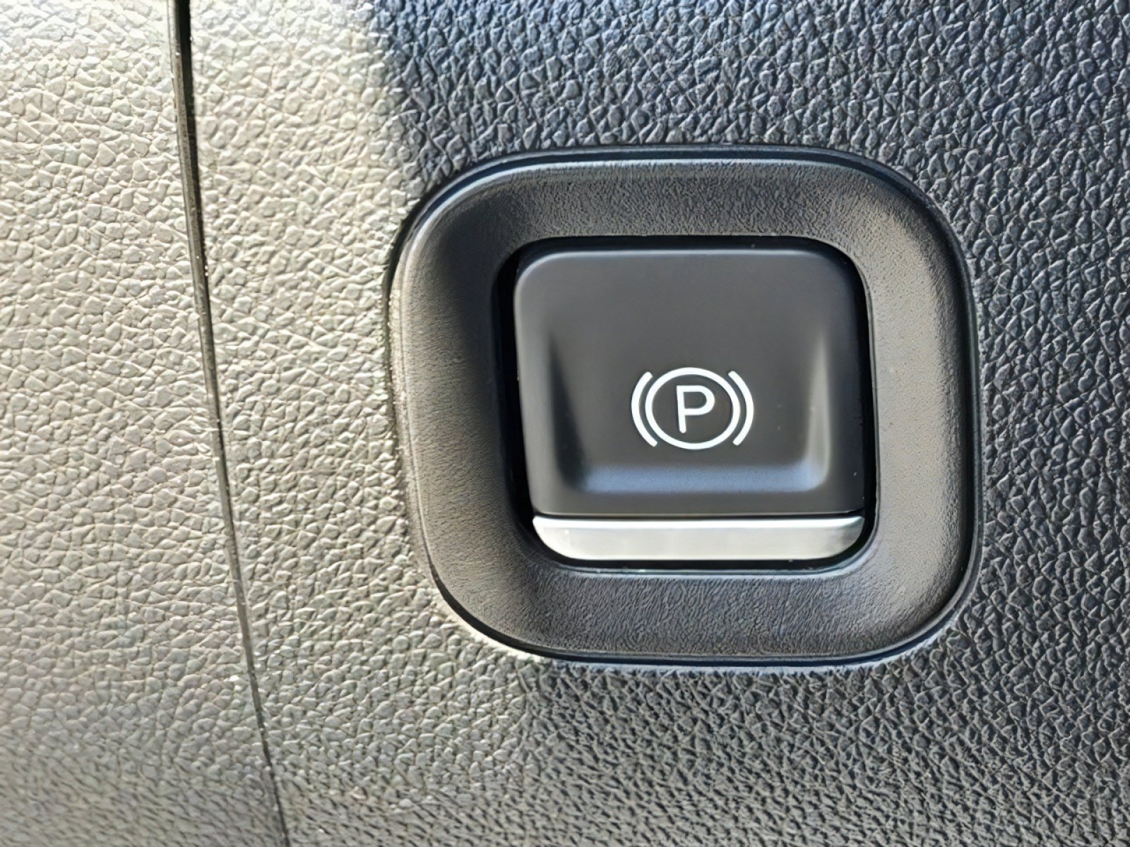 Used 2024 Chevrolet Silverado 2500 W/T AWD/4WD image 18