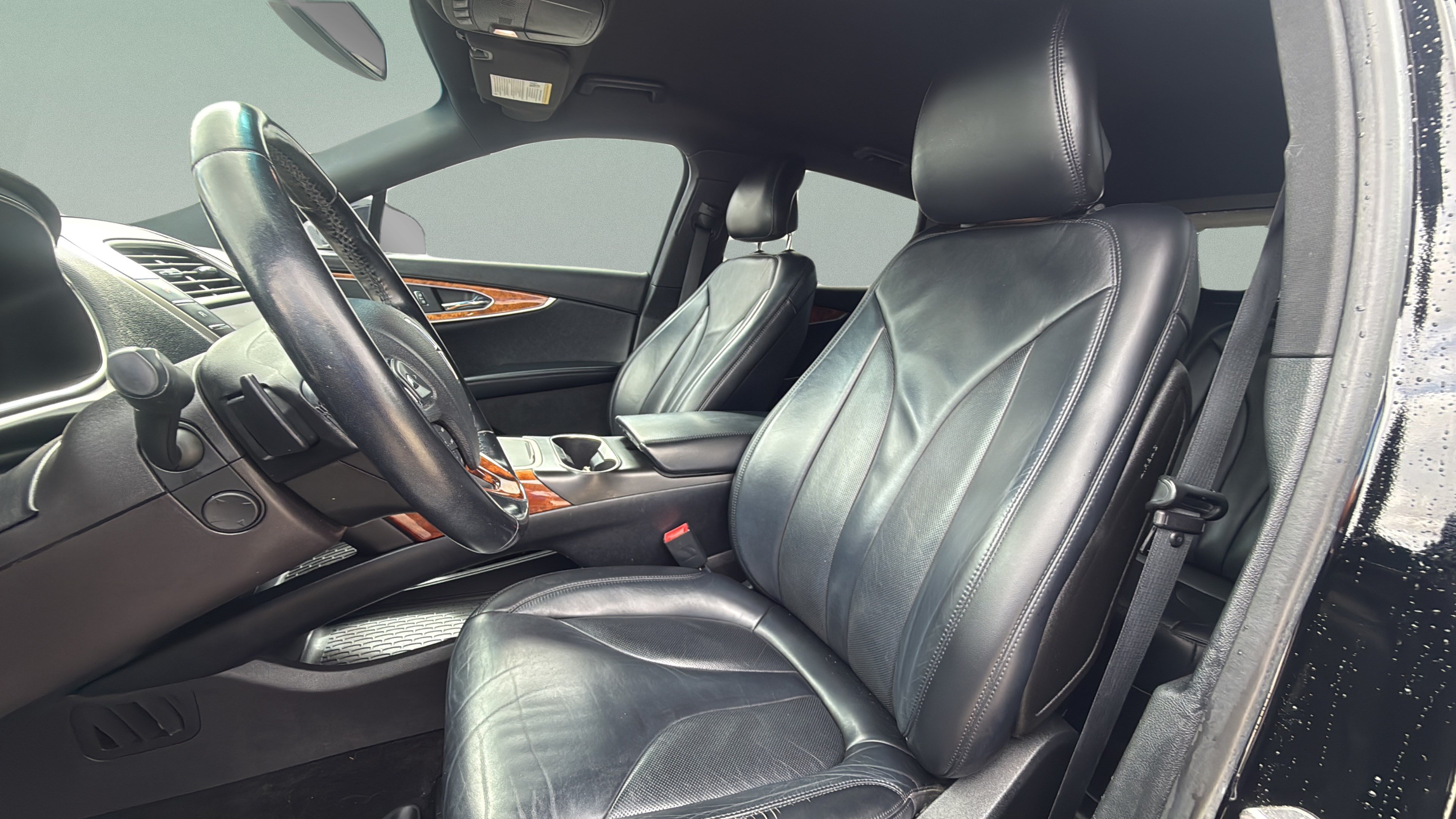 Used 2018 Lincoln MKX Select w/ Select Plus Package FWD image 10