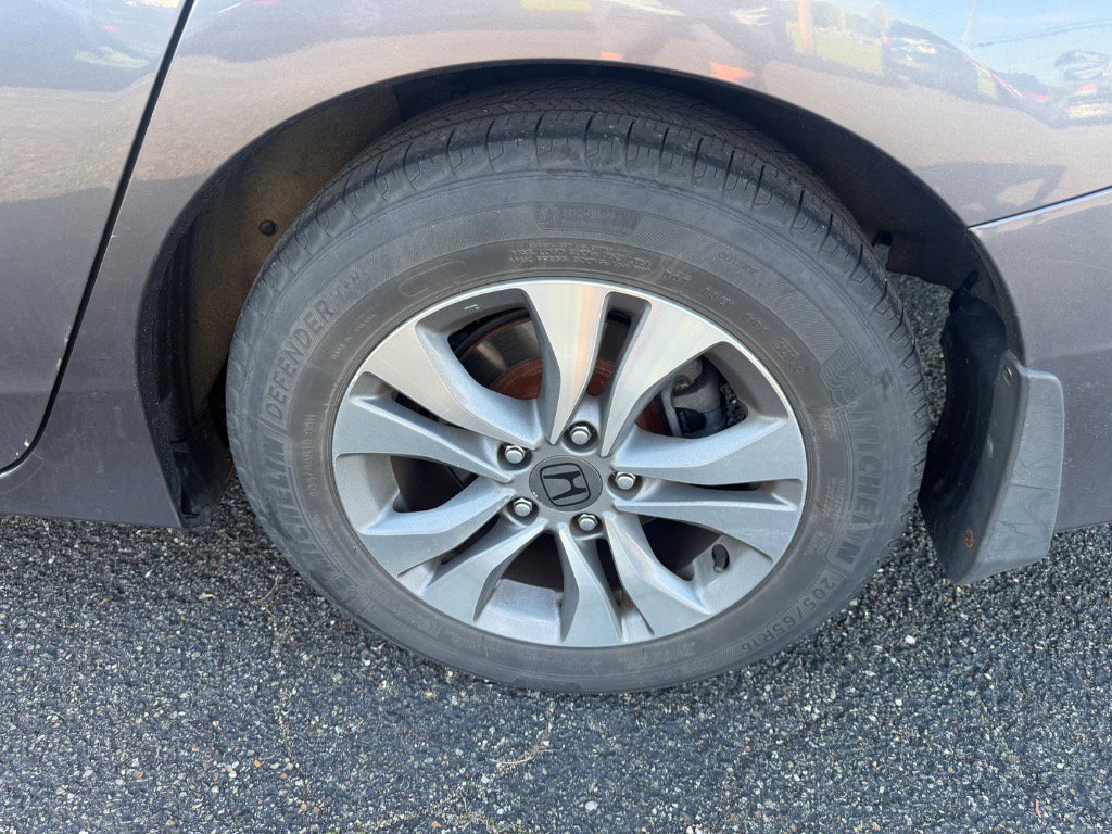 Used 2015 Honda Accord LX image 9