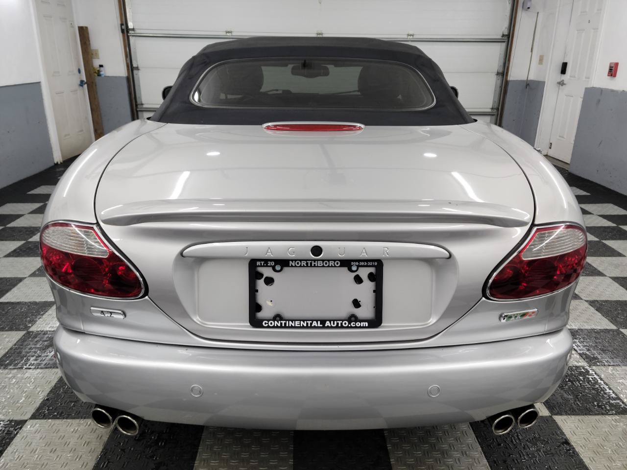Used 2005 Jaguar XK8 Convertible RWD image 9