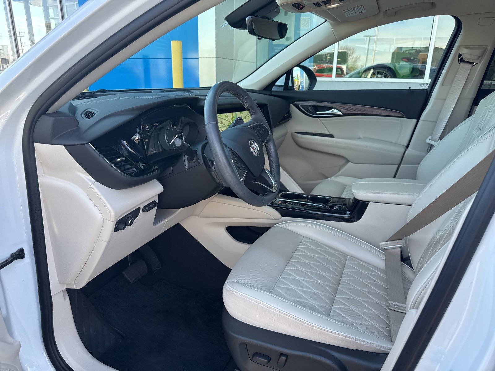 Used 2023 Buick Envision Avenir image 19