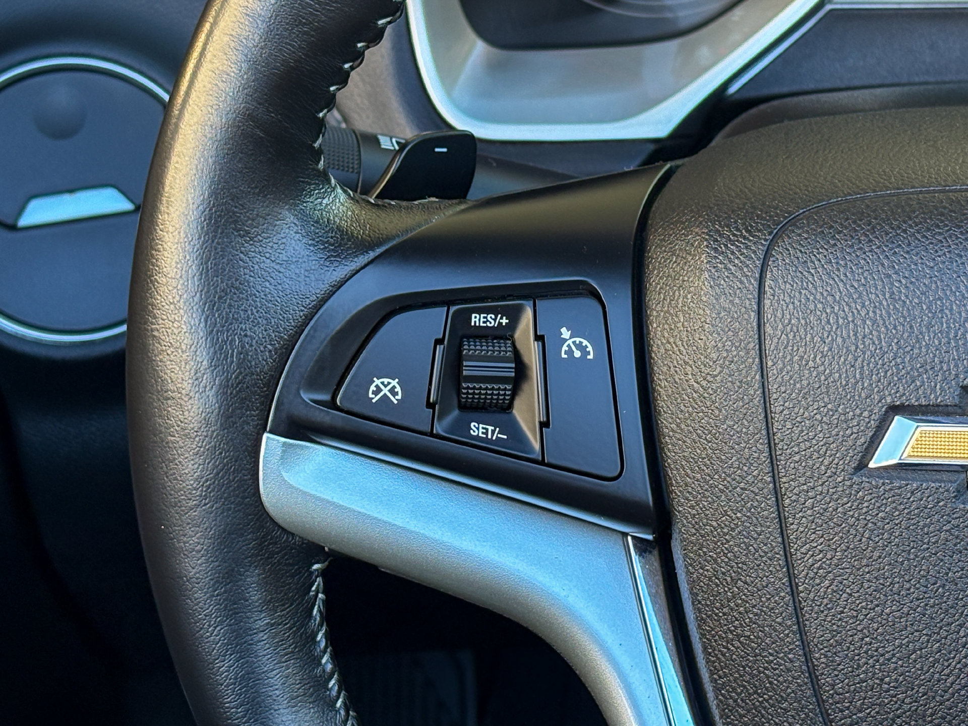 Used 2013 Chevrolet Camaro SS RWD image 15