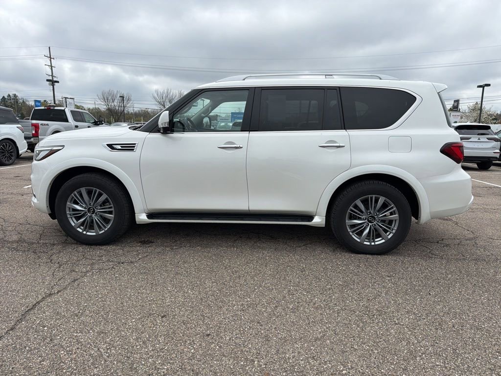Used 2024 INFINITI QX80 Luxe AWD/4WD image 2