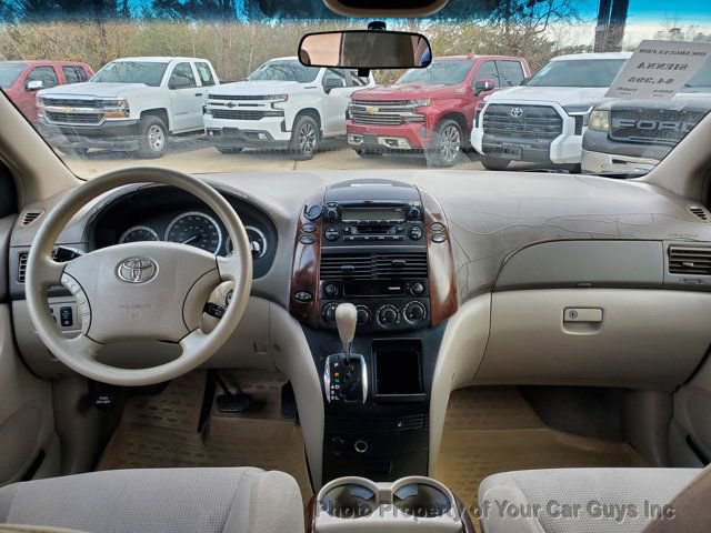 Used 2004 Toyota Sienna FWD image 12