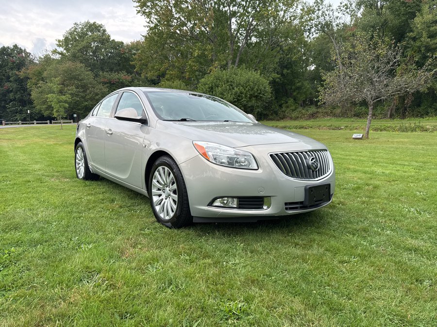 Used 2011 Buick Regal CXL FWD image 2