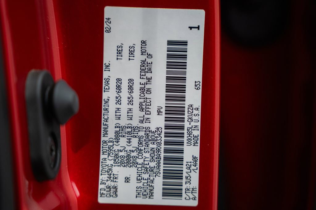 Used 2024 Toyota Sequoia Platinum w/ TRD Off-Road Package AWD/4WD image 51