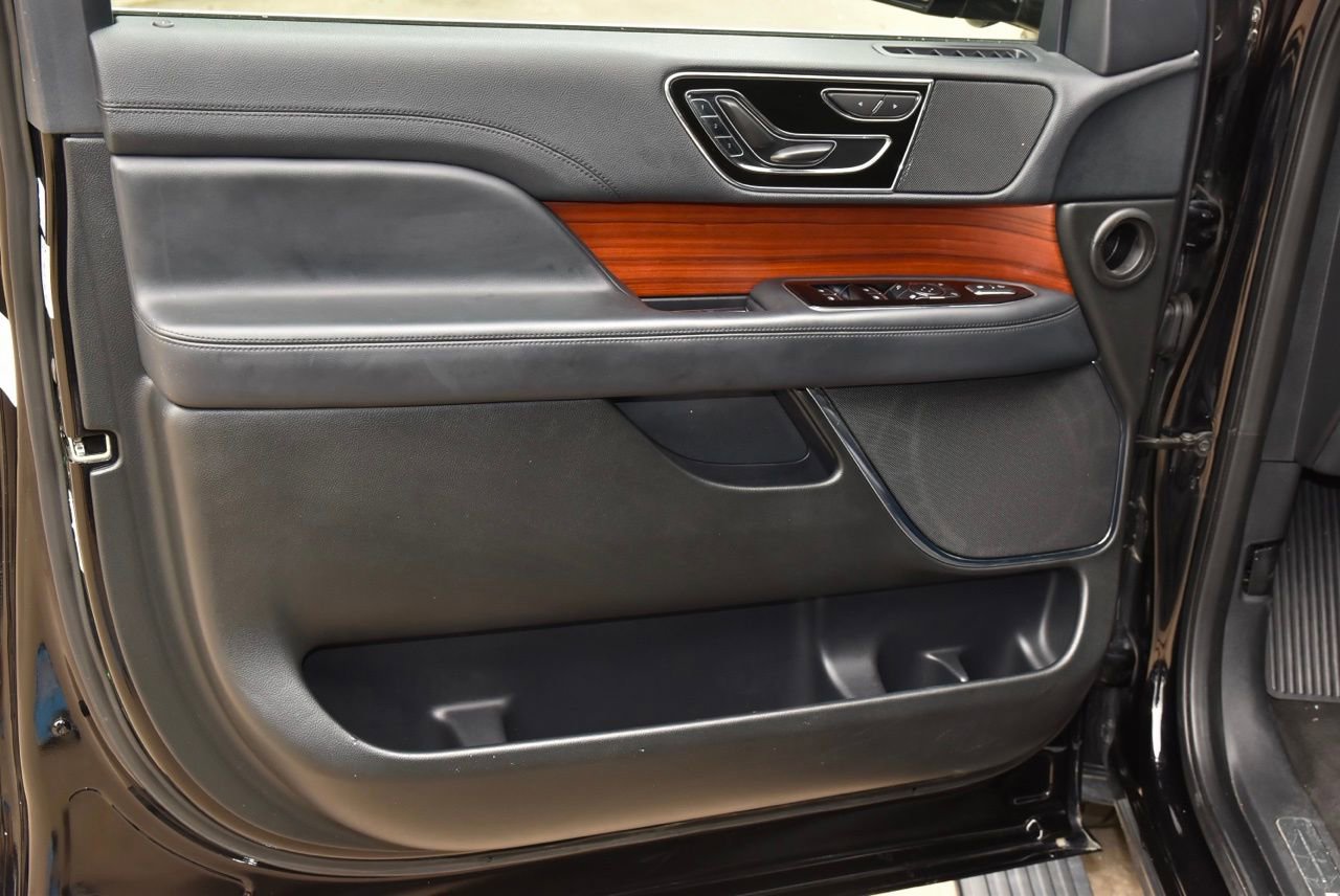 Certified 2024 Lincoln Navigator L 4WD image 36