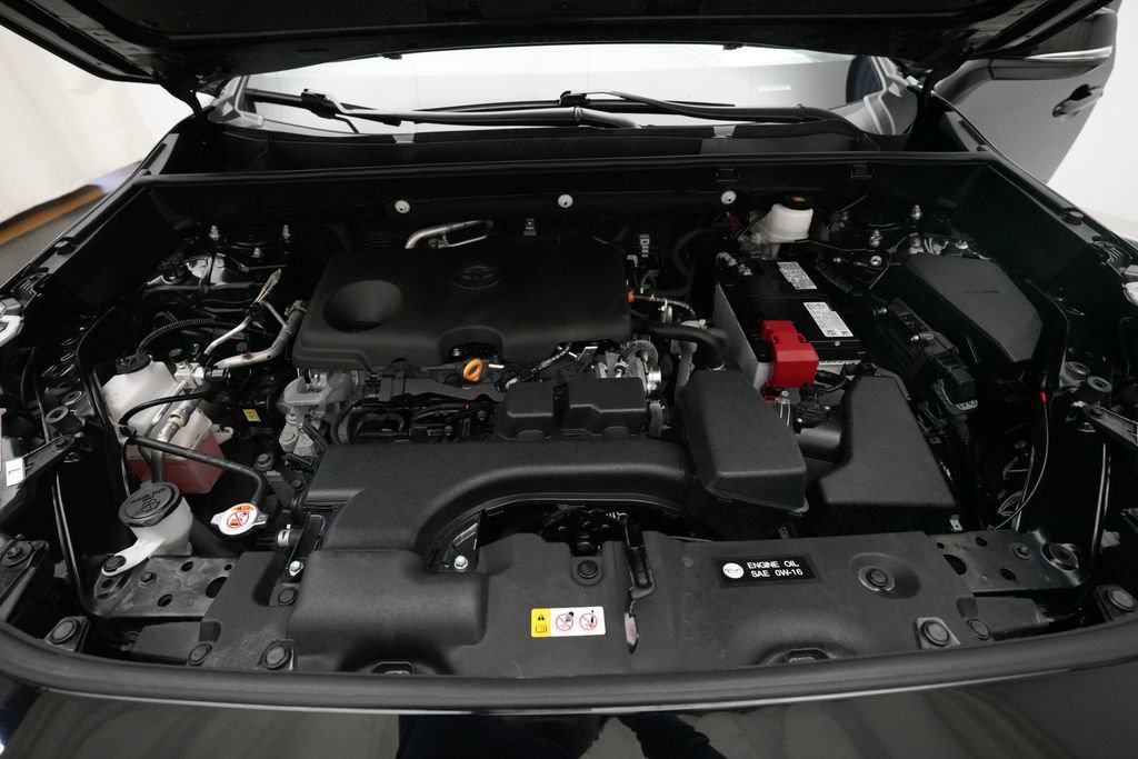 Used 2025 Toyota RAV4 XLE image 3