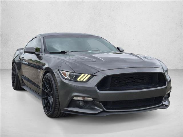 Used 2017 Ford Mustang GT RWD image 3