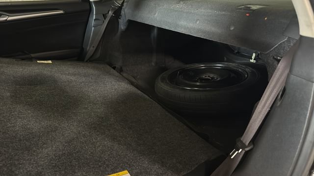 Used 2014 Ford Fusion SE image 32