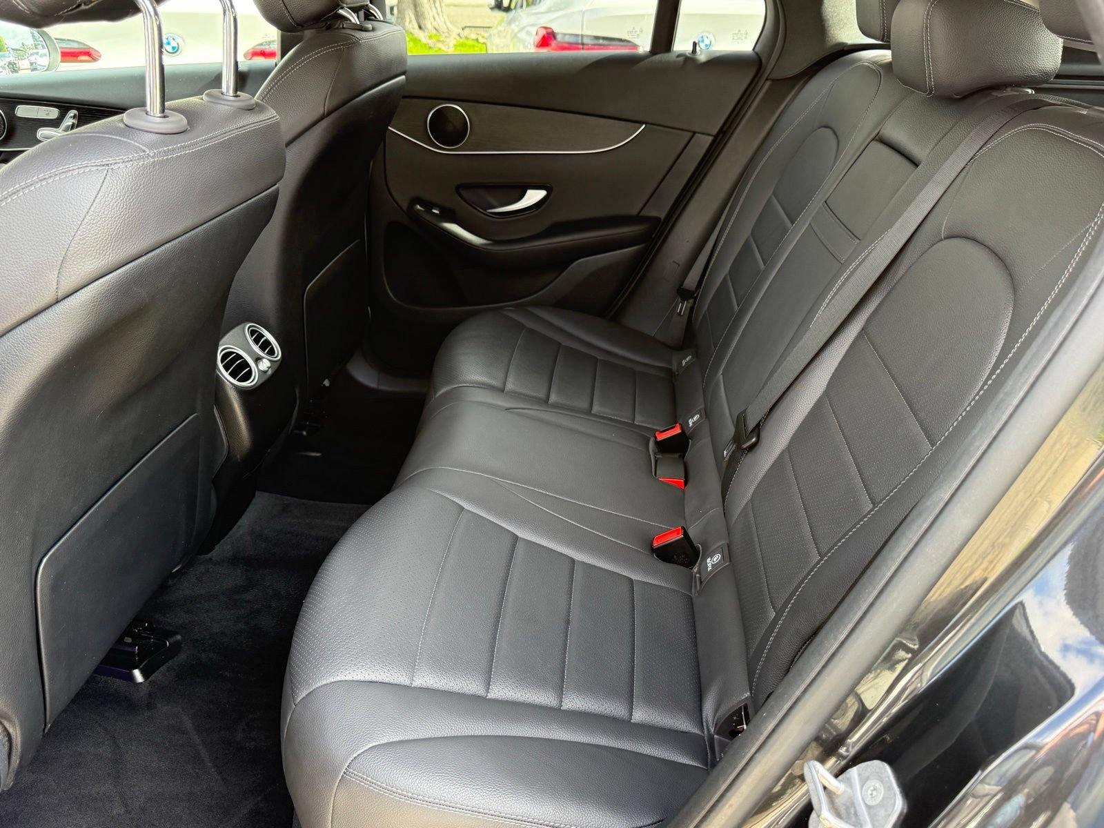 Used 2021 Mercedes-Benz GLC 300 w/ Premium Package image 39