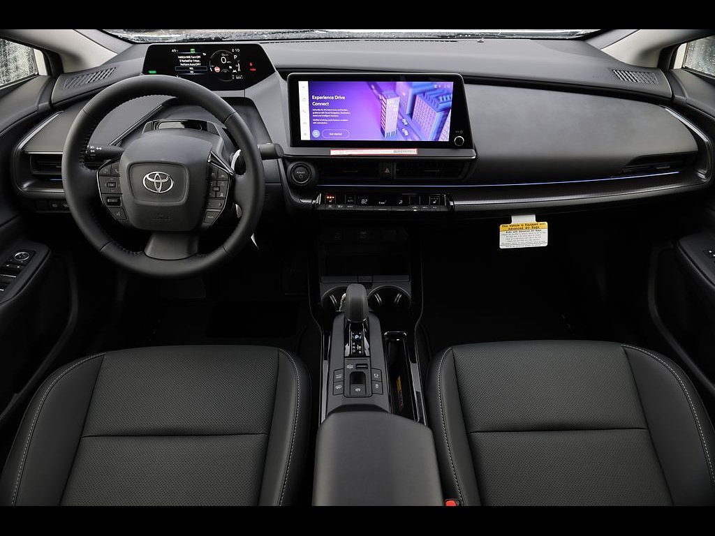 New 2026 Toyota Prius Plug-In Hybrid FWD image 11
