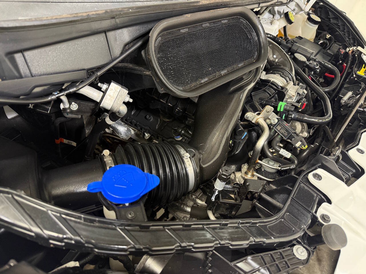 Used 2020 Ford Transit 250 Medium Roof RWD image 90