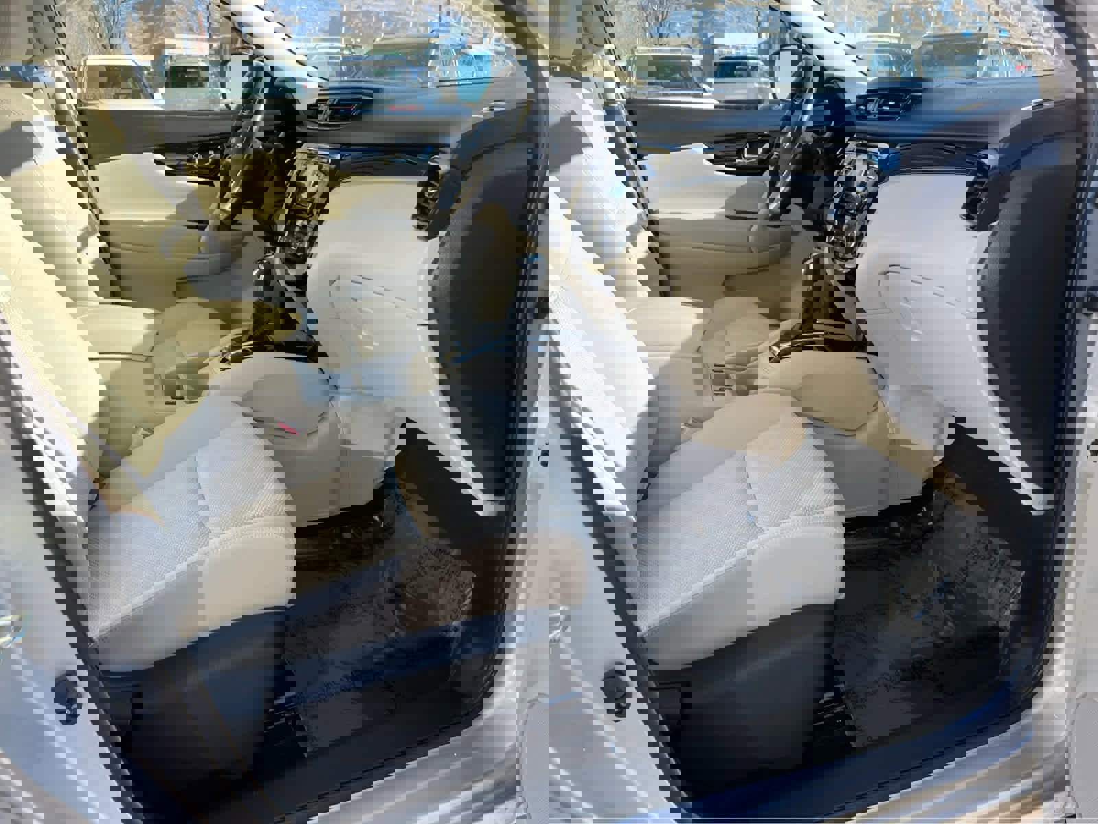 Used 2018 Nissan Rogue Sport SV w/ SV All-Weather Package image 19